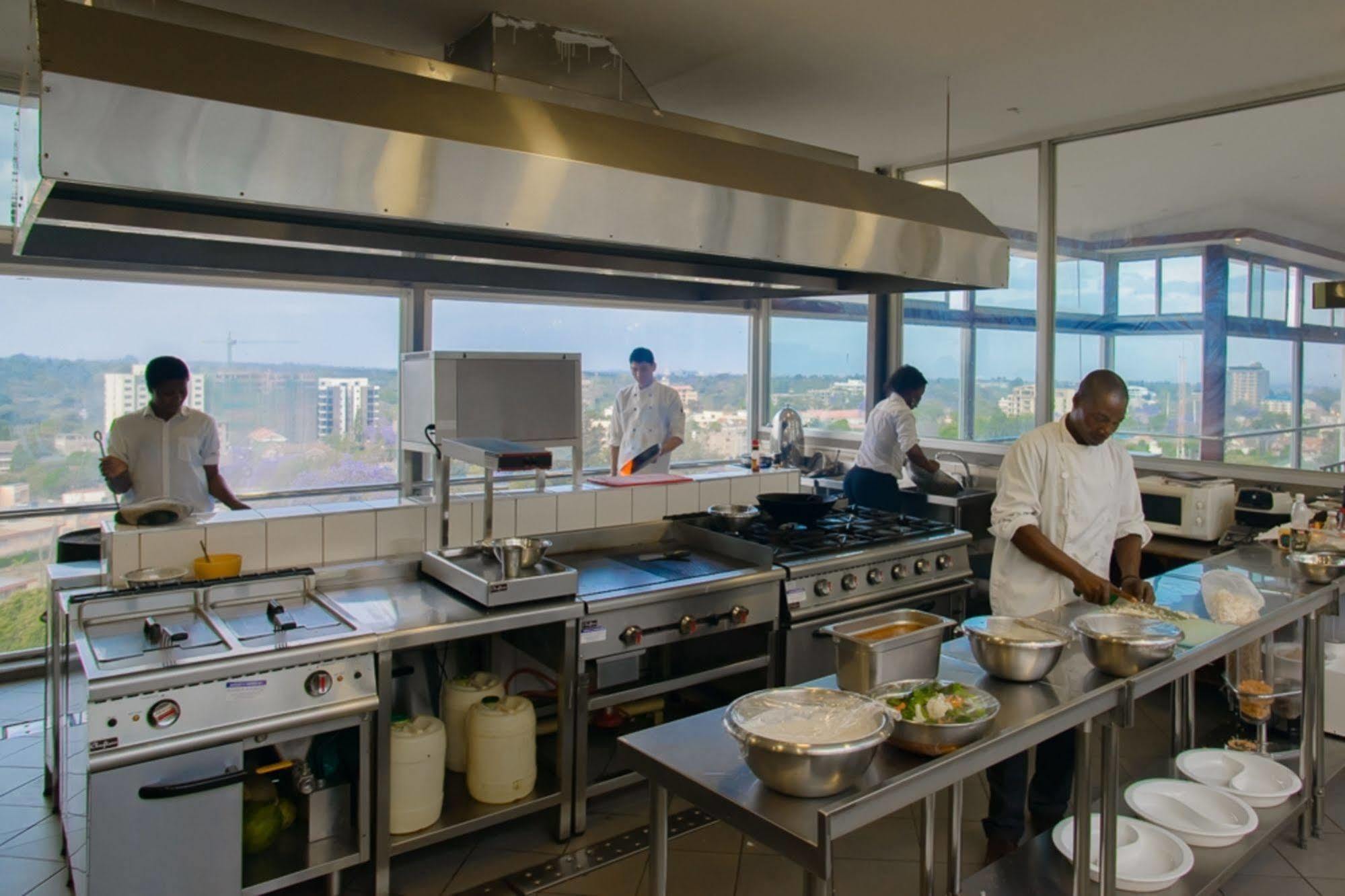 Cloud Hotel & Suites Nairobi Bagian luar foto