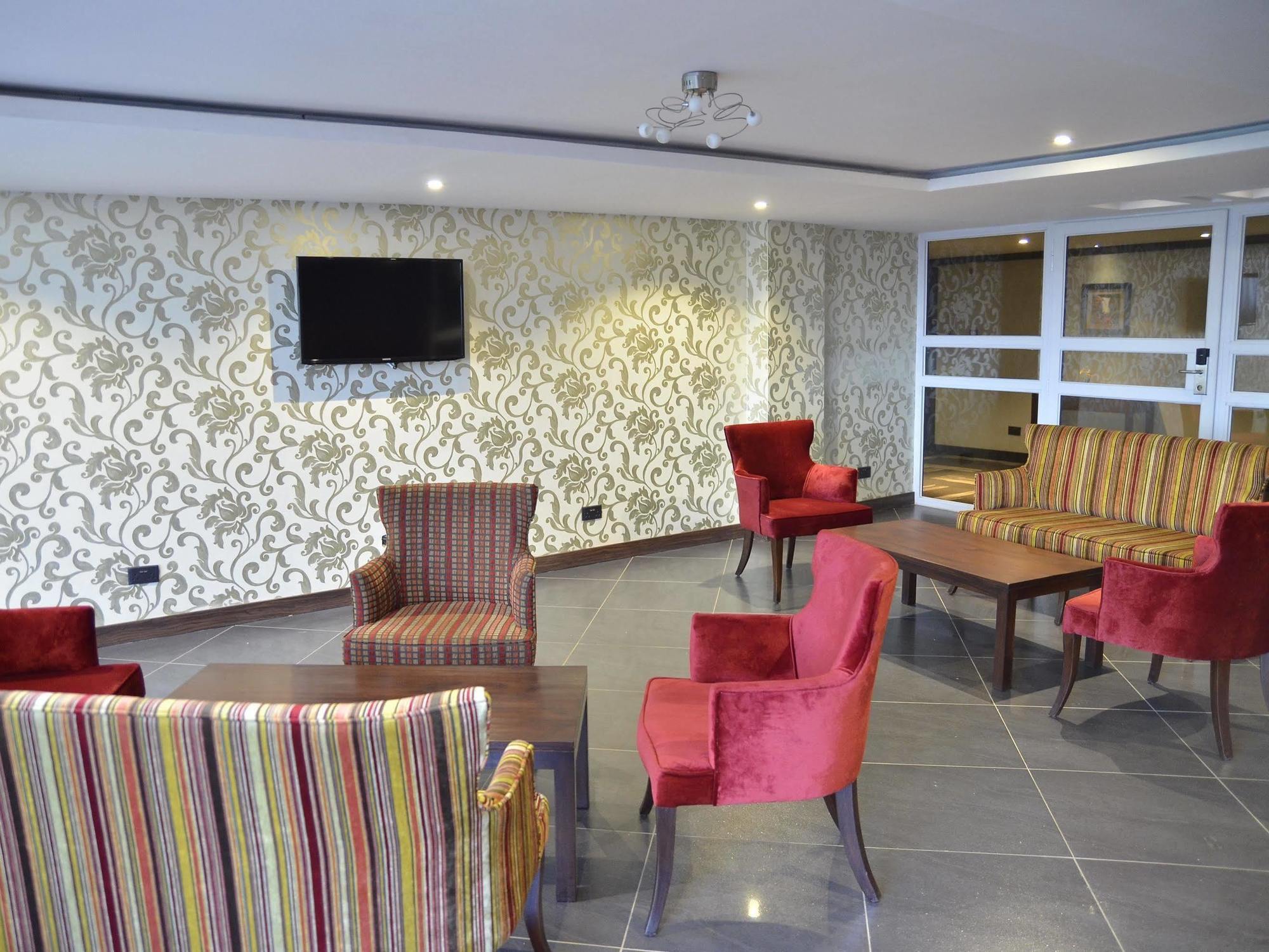 Cloud Hotel & Suites Nairobi Bagian luar foto